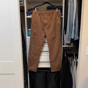 Vuori Men's Chino Pants in Brown